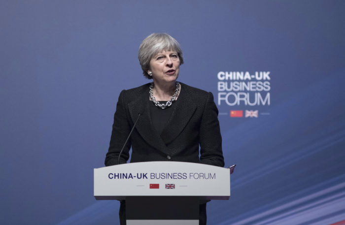Sanghaj, 2018. febuár 2. Theresa May brit miniszterelnök beszél a Kínai-Brit Üzleti Fórumon Sanghajban 2018. február 2-án. (MTI/EPA pool/Chris Ratcliffe)