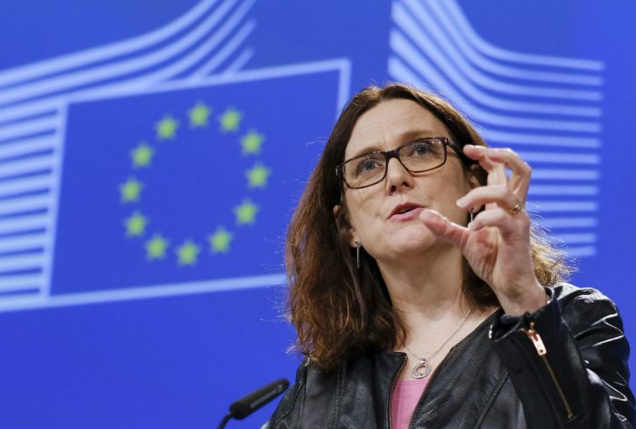 Brüsszel, 2018. március 7. Cecilia Malmström, a kereskedelempolitikáért felelõs uniós biztos sajtótájékoztatót tart az amerikai importvámmal kapcsolatban Brüsszelben 2018. március 7-én. Donald Trump amerikai elnök a hónap elején bejelentette, hogy kormányzata még márciusban 25 százalékos importvámot vezet be az acél- és 10 százalékot az alumíniumtermékek bevitelére. (MTI/EPA/Olivier Hoslet)