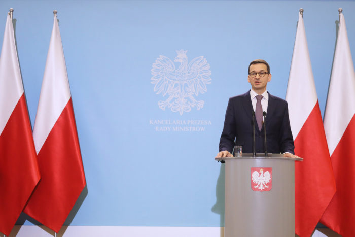 Varsó, 2017. december 19. Mateusz Morawiecki új lengyel miniszterelnök sajtótájékoztatót tart a kabinet ülése után Varsóban 2017. december 19-én. A lengyel kormány először ült össze Morawiecki december 8-i kinevezése óta. (MTI/EPA/Pawel Supernak)