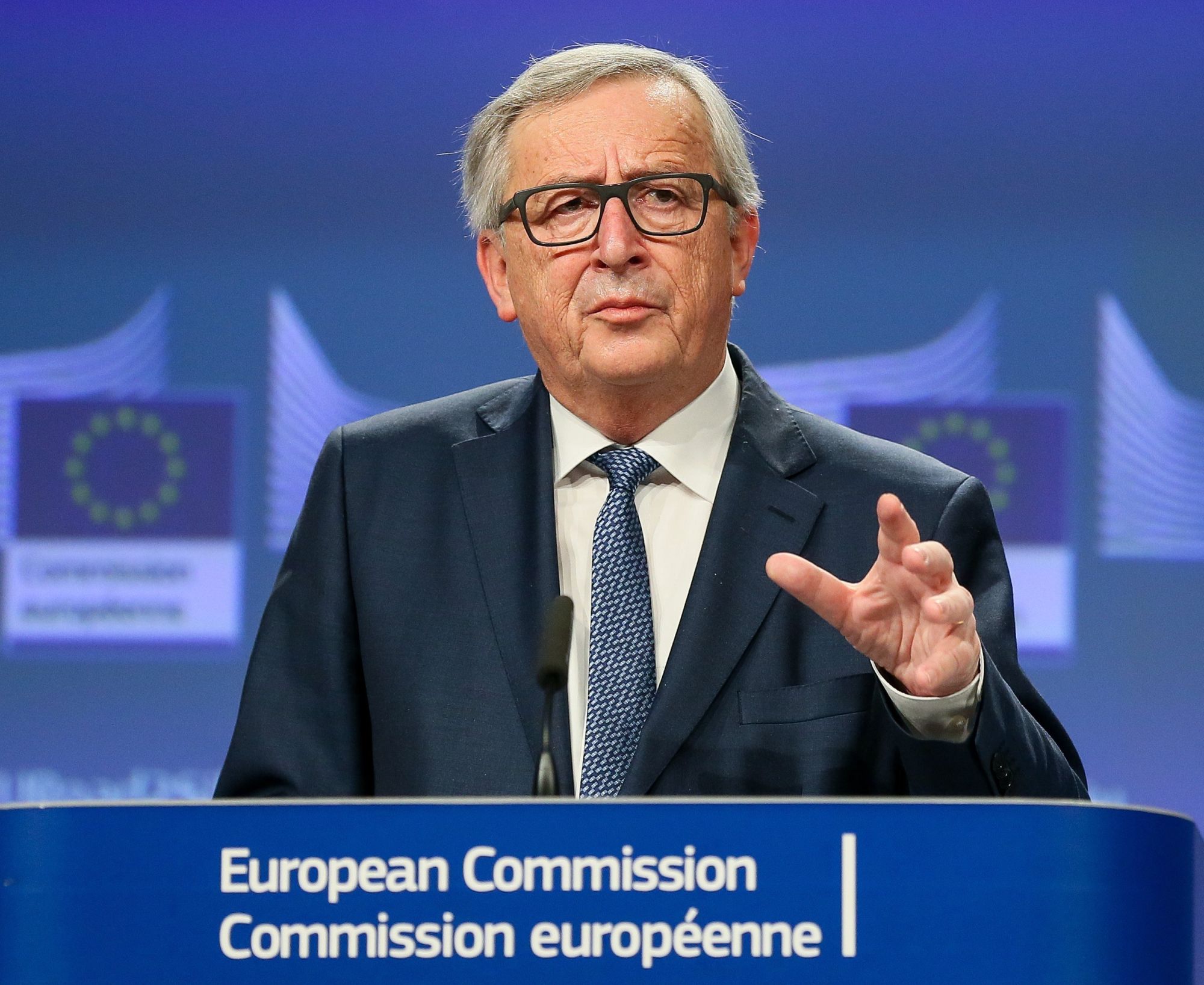 Brüsszel, 2018. február 14. Jean-Claude Juncker, az Európai Bizottság elnöke közös sajtóértekezletet tart Günther Öttingerrel, a költségvetési és emberi erőforrások uniós biztosával az Európai Unió 2020 utáni keretköltségvetéséről szóló tanácskozás után 2018. február 14-én. (MTI/EPA/Stephanie Lecocq)