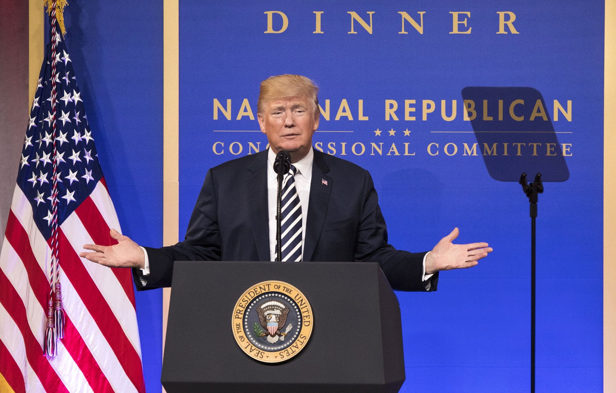 Donald J. Trump amerikai elnök beszédet mond a nemzeti republikánus kongresszusi bizottság márciusi vacsoráján Washingtonban, 2018. március 20-án. EPA/KEVIN DIETSCH / POOL